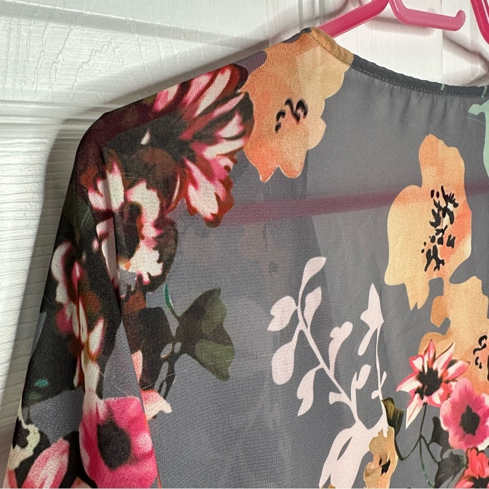 Kimono Grey & Pink Floral Sheer Size Extra Large - Picture 12 of 16
